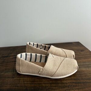 TOMS Women’s Alpargata Natural Heritage Canvas Slip on Shoes, Size 6.
